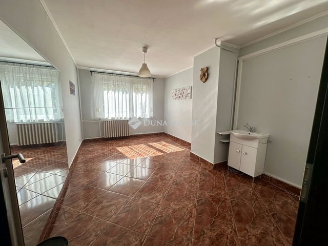 Eladó panellakás, Budapesten, IV. kerületben 84 M Ft, 4 szobás