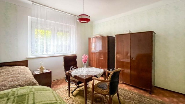 Eladó családi ház, Kónyon 48 M Ft, 3 szobás