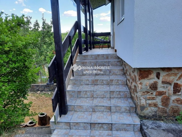 Eladó családi ház, Gánton 22 M Ft, 2 szobás