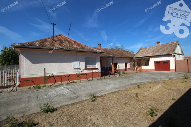 Eladó családi ház, Kiskőrösön 27.9 M Ft, 3 szobás