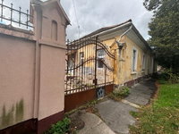 Eladó családi ház, Tatán 80 M Ft, 5 szobás