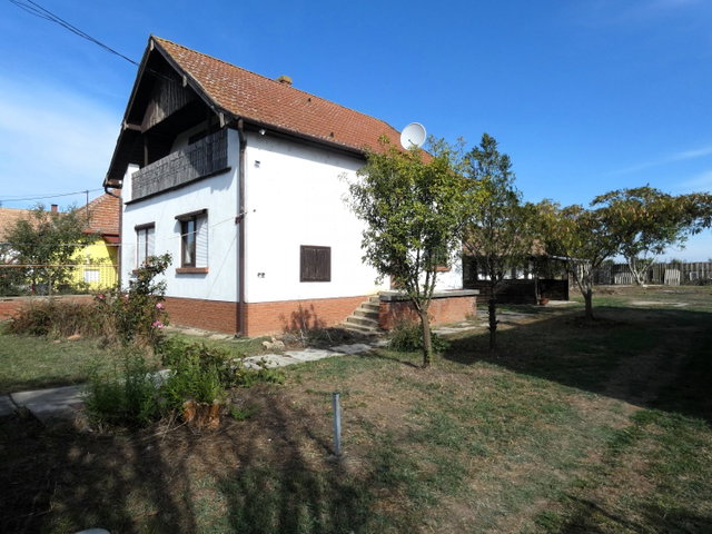 Eladó családi ház, Törökszentmiklóson 24.9 M Ft, 3 szobás