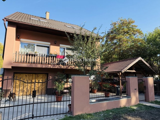 Eladó családi ház, Tokodon 109 M Ft, 5 szobás