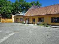 Eladó családi ház, Kecskeméten 350 M Ft, 20 szobás