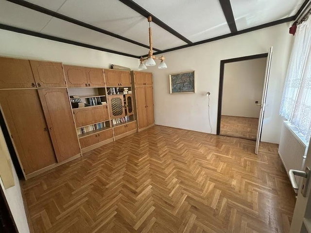 Eladó téglalakás, Vácon 65 M Ft, 3 szobás