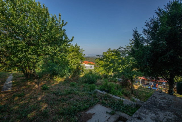 Eladó családi ház, Csömörön 125 M Ft, 2 szobás