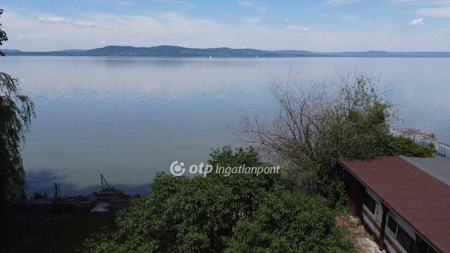 Eladó családi ház, Balatonbogláron 890 M Ft, 7 szobás