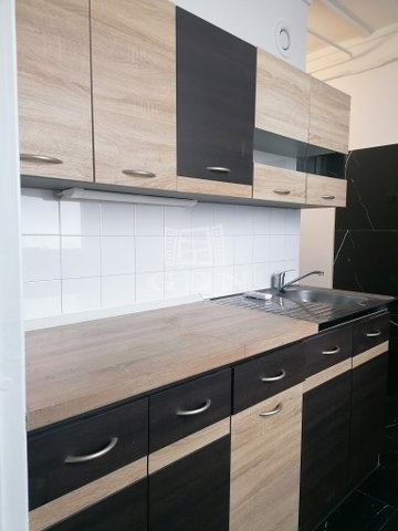 Kiadó panellakás, albérlet, Szegeden 150 E Ft / hó, 1+1 szobás
