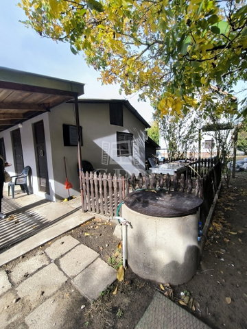 Eladó családi ház, Csörögön 48 M Ft, 4+2 szobás
