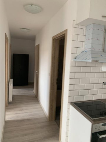 Kiadó téglalakás, albérlet, Tatán 230 E Ft / hó, 3 szobás