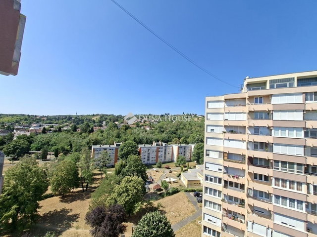 Eladó téglalakás, Zalaegerszegen 32.9 M Ft, 2 szobás