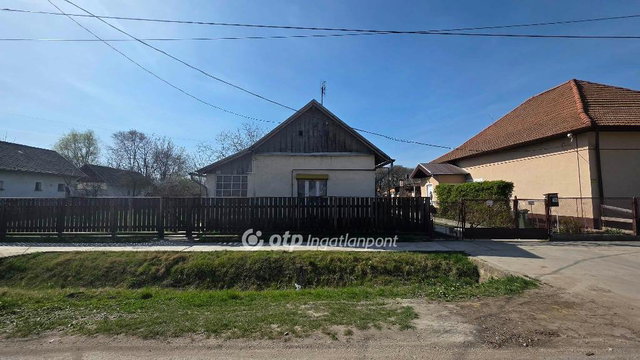 Eladó családi ház, Nádudvaron 14 M Ft, 2 szobás