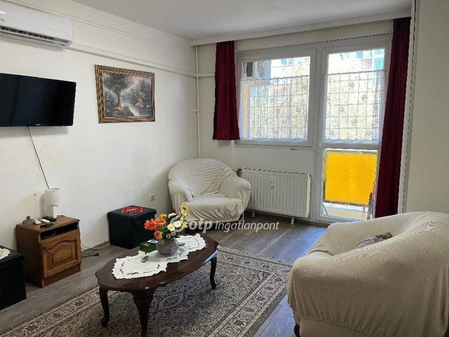 Eladó téglalakás, Egerben 41 M Ft, 1+1 szobás