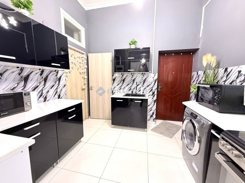 6 bed · 140m² · 99.900.000 ft