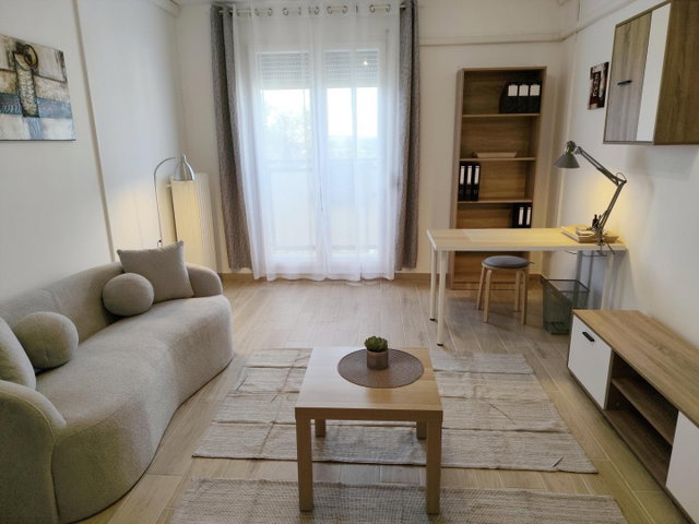 Kiadó panellakás, albérlet, Pécsett 160 E Ft / hó, 2 szobás