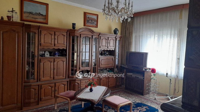 Eladó családi ház, Szegeden 78 M Ft, 3 szobás