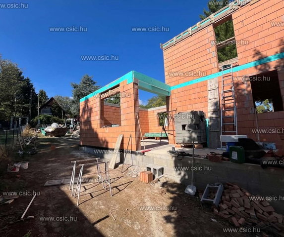 Eladó ikerház, Tahitótfalun 114 M Ft, 4 szobás