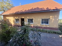 Eladó családi ház, Kiskunfélegyházán 27 M Ft, 3 szobás