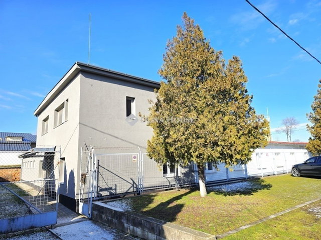 Eladó ipari ingatlan, Pécsett 139.9 M Ft / költözzbe.hu