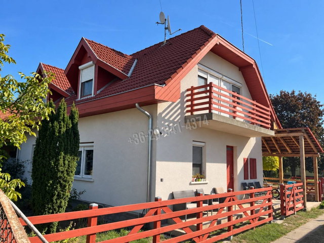 Eladó családi ház, Dunaharasztin 120 M Ft, 6 szobás