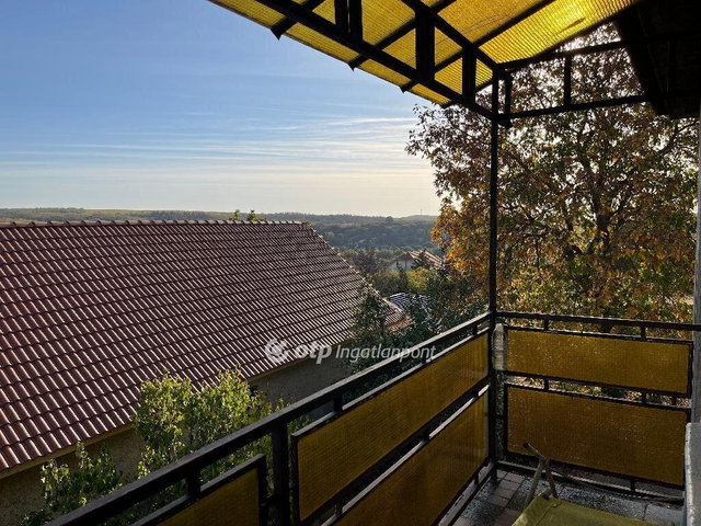 Eladó családi ház, Ostoroson 49.9 M Ft, 5 szobás