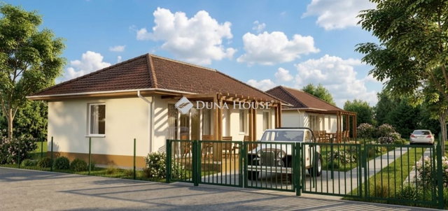 Eladó családi ház, Csomádon 93 M Ft, 4 szobás