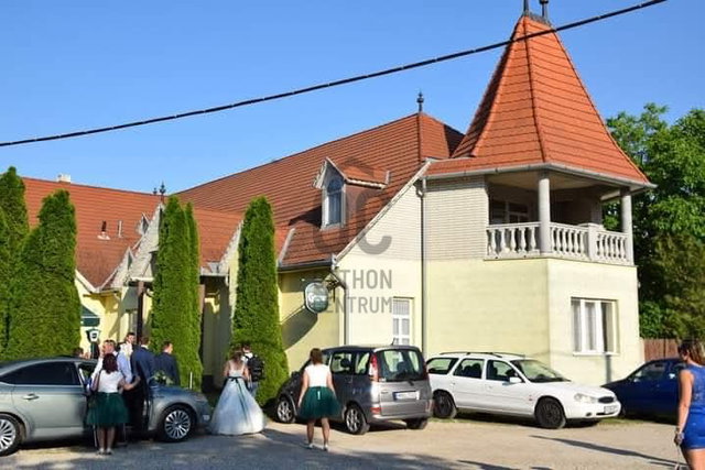 Eladó hotel, Rácalmáson 140 M Ft / költözzbe.hu