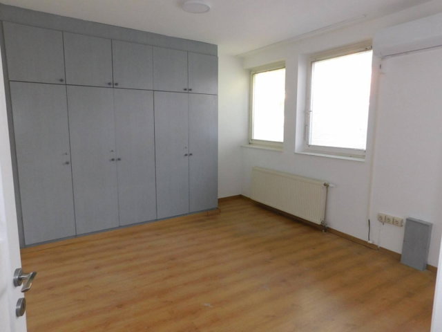 Kiadó iroda, Kecskeméten 60 E Ft / hó / költözzbe.hu