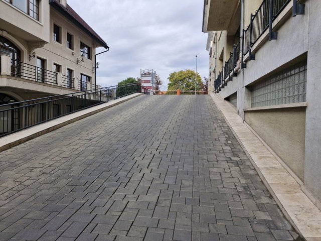 Eladó ipari ingatlan, Budapesten, III. kerületben 70 M Ft