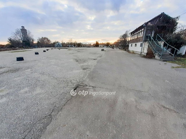 Eladó ipari ingatlan, Szentesen 150 M Ft / költözzbe.hu