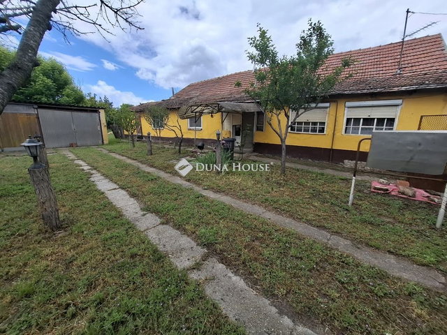 Eladó családi ház, Szankon 11.5 M Ft, 4 szobás