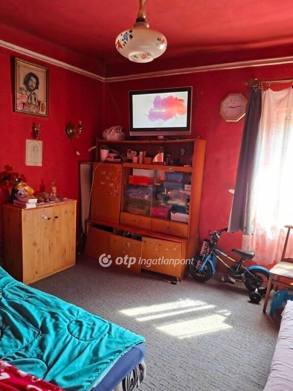 2 bed · 548m² · 37.000.000 ft