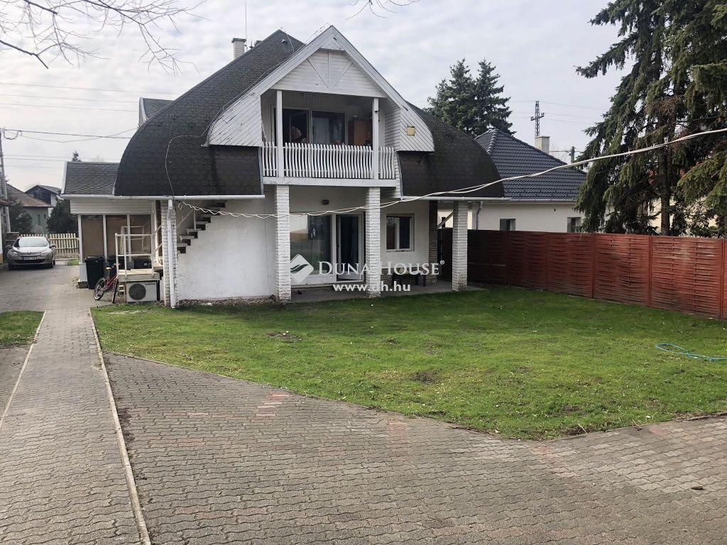 6 bed · 190m² · 104.000.000 ft