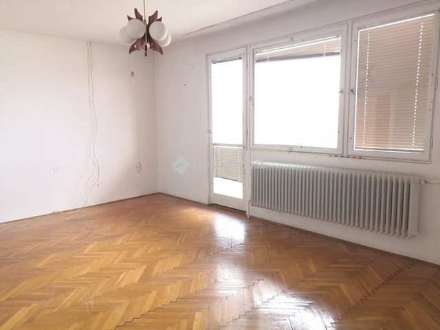 Eladó téglalakás, Zalakaroson 29.99 M Ft, 3 szobás