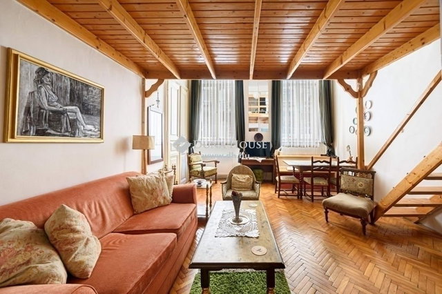 Eladó téglalakás, Budapesten, VI. kerületben 70.8 M Ft, 2 szobás
