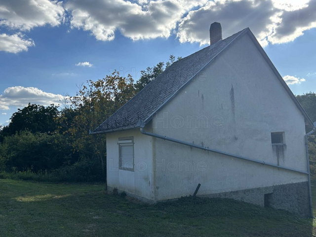 Eladó nyaraló, Homokkomáromon 10.5 M Ft, 2 szobás