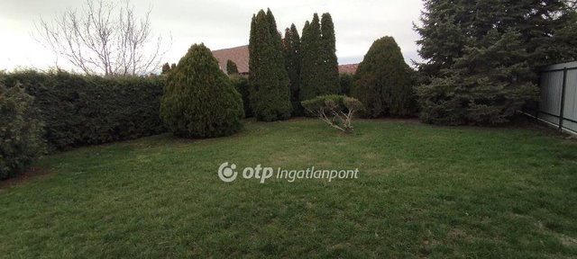 Eladó üzlethelyiség, Tápiógyörgyén 17.8 M Ft