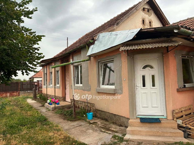 Eladó családi ház, Mezőkovácsházán 13.5 M Ft, 1+2 szobás