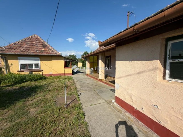 Eladó családi ház, Pilisen 22.9 M Ft, 3 szobás