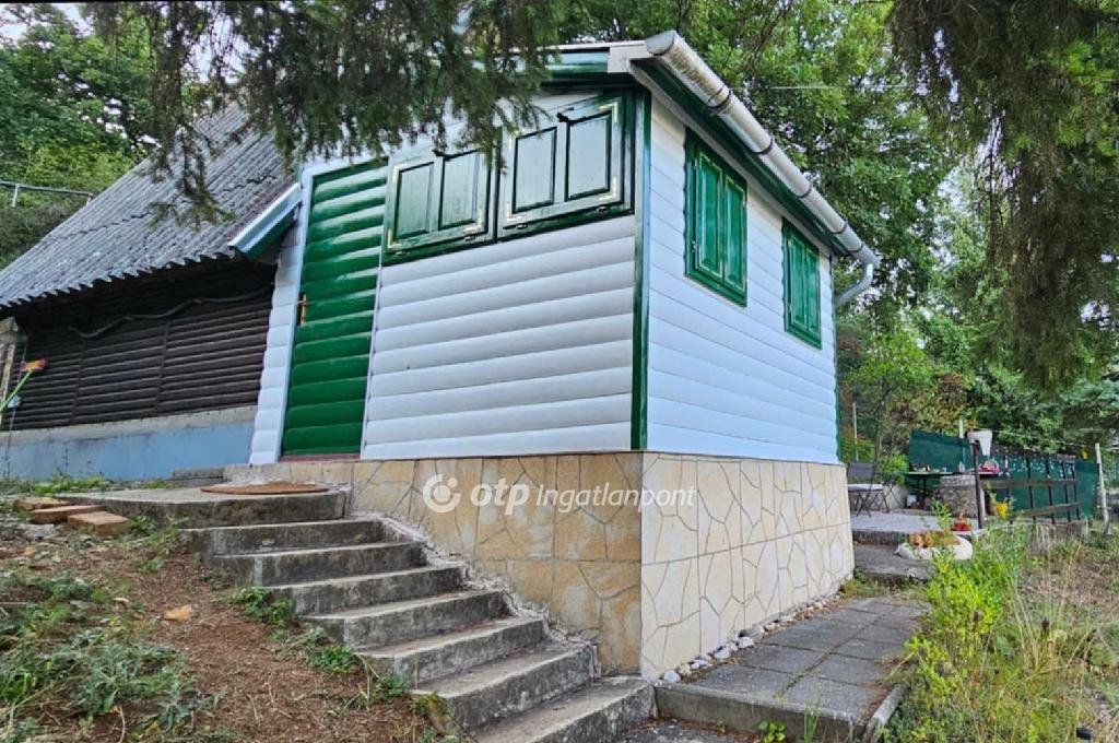 945m² · 7.500.000 ft