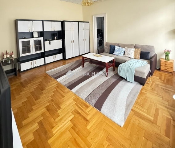 Eladó téglalakás, Budapesten, V. kerületben 83 M Ft, 2 szobás