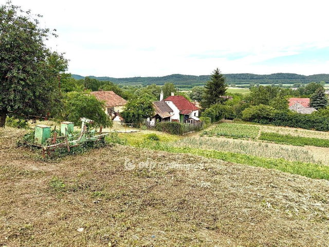 Eladó családi ház, Ravazdon 18.9 M Ft, 2 szobás