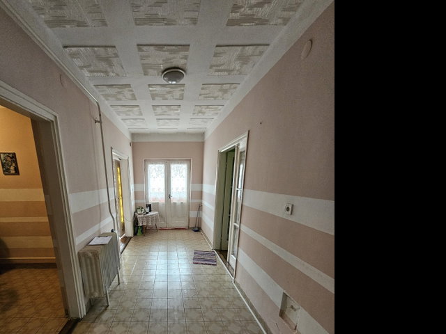Eladó családi ház, Dombóváron 39.9 M Ft, 4 szobás