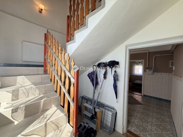 Eladó családi ház, Kecskeméten 89.9 M Ft, 6 szobás