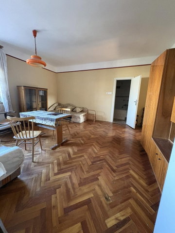 Eladó téglalakás, Győrött 51 M Ft, 2 szobás