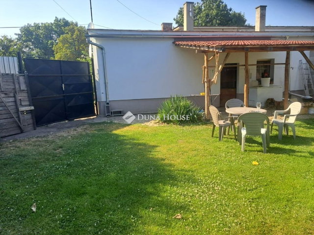 Eladó téglalakás, Hegyeshalomban 22.9 M Ft, 1 szobás