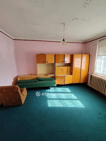 Eladó családi ház, Kecelen 15.9 M Ft, 2 szobás