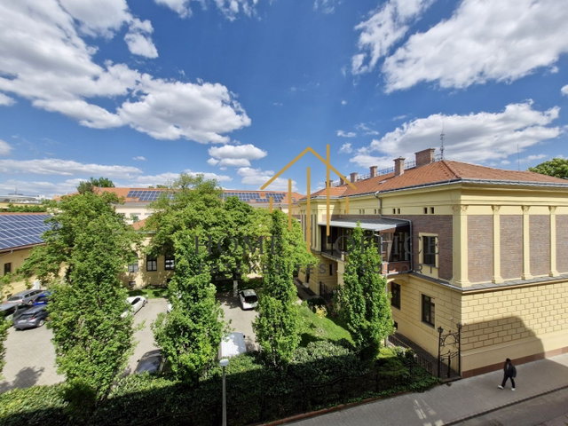 Kiadó téglalakás, albérlet, Debrecenben 280 E Ft / hó, 3 szobás