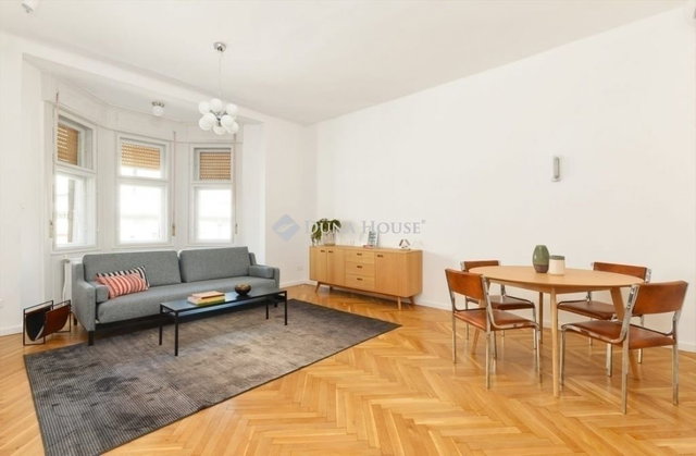 Eladó téglalakás, Budapesten, V. kerületben 145 M Ft, 2 szobás