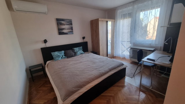 Kiadó téglalakás, albérlet, Szegeden 240 E Ft / hó, 2 szobás